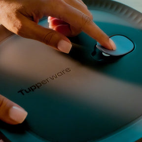 Travessa de Vidro com Tampa Tupperware Vitrea Quadrada 1,6L